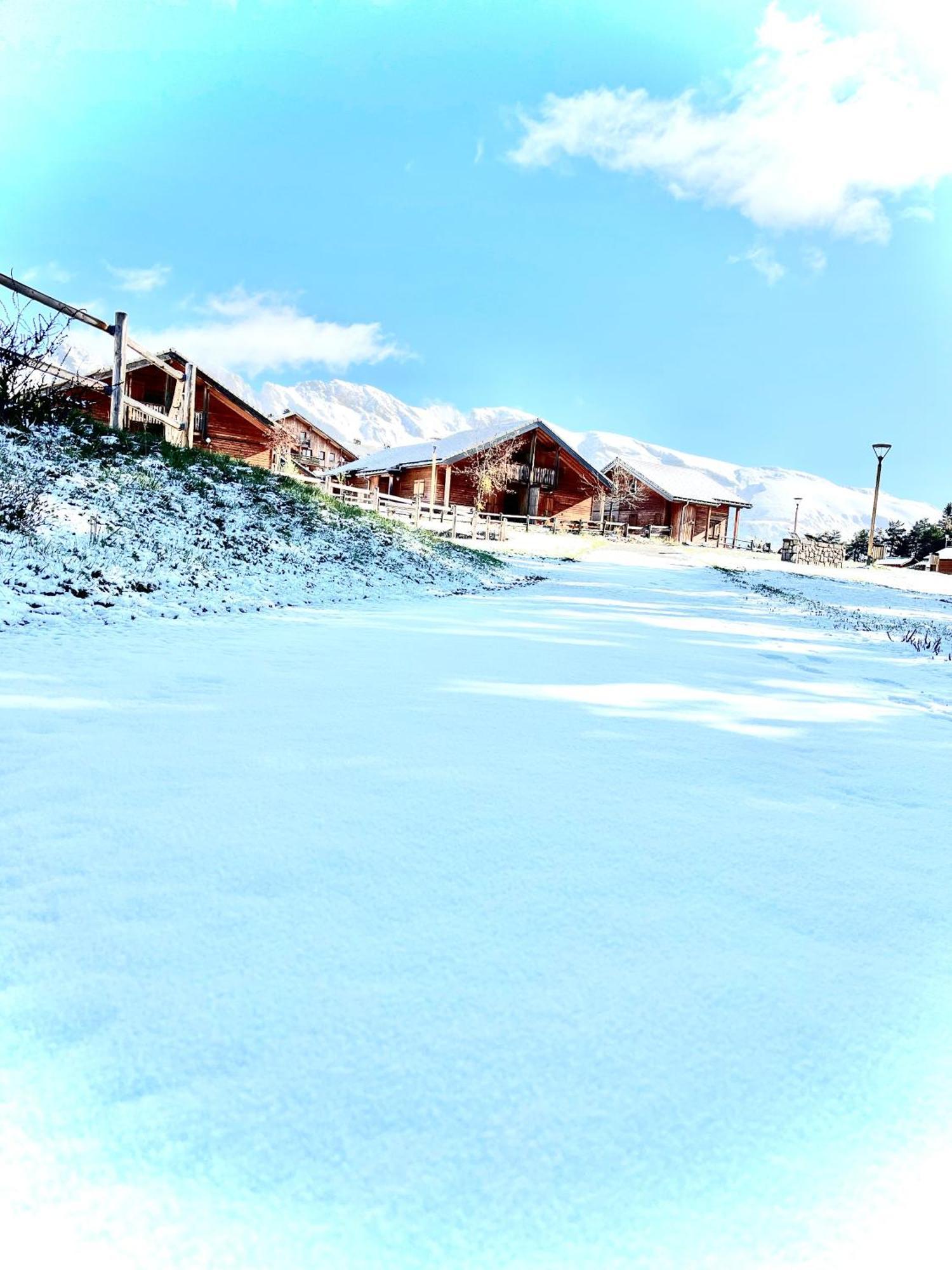 Appartement Chalets Du Super D เลอเดโวลุย ภายนอก รูปภาพ